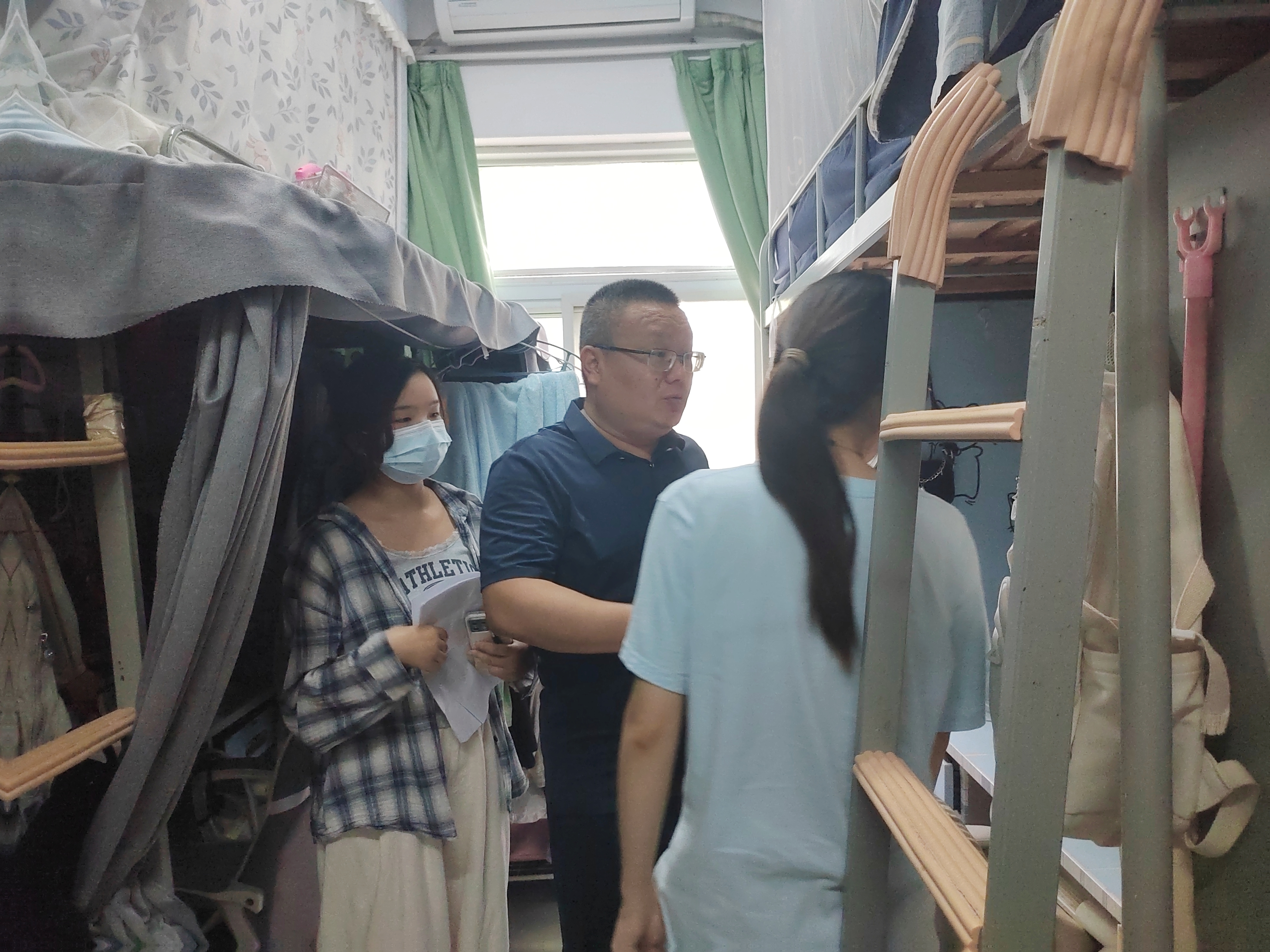 “寓”见关怀，暖心访寝—565net必赢客户端（法学院）开展安全检查工作